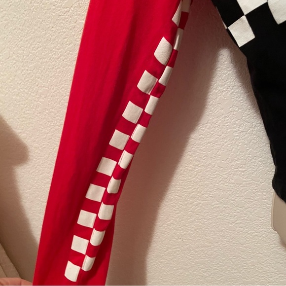 Vans Women’s Long Sleeve Cropped T-Shirt Red and black Size Small - Picture 6 of 6